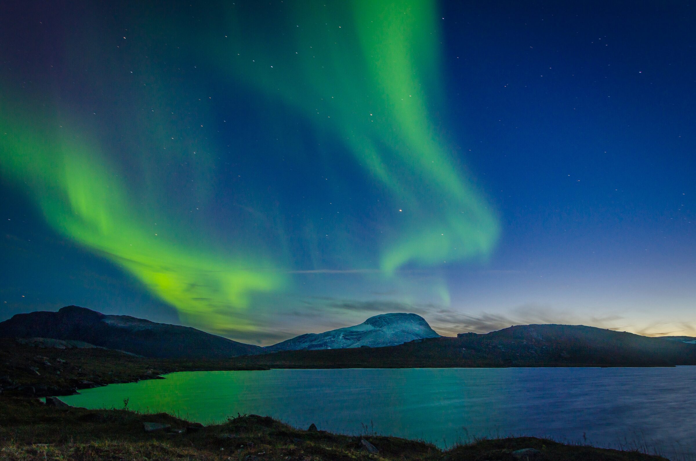 Aurora 101: What the Northern Lights Actually Are (and How to See Them)
